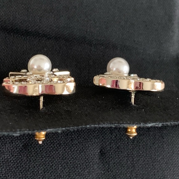 SALE❤️❤️❤️Chanel Crystal Star and Heart Stud Earrings - Picture 10 of 12